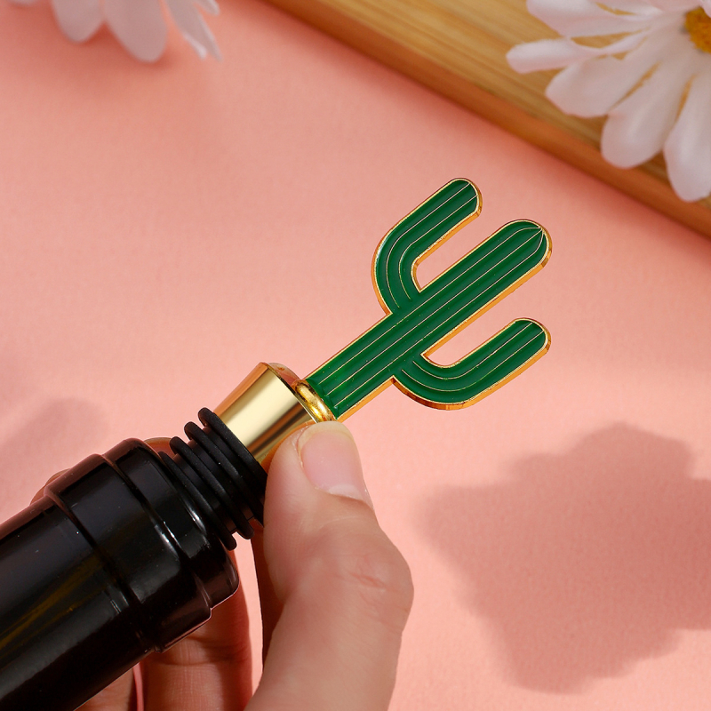 Piiriülene kuummüük kaktusepunase veini toidukvaliteediga veini säilitamiseks suletud veinipudeli korgiga pulmapühade peotarbed