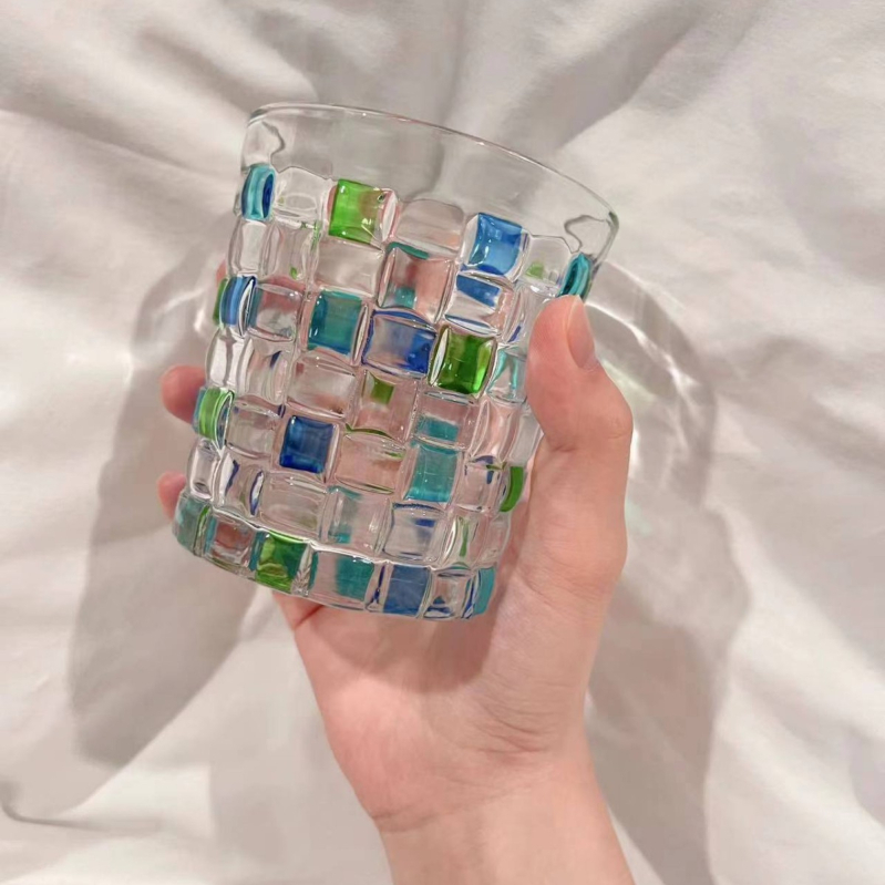 Festett, kézzel szőtt üvegből készült, fülkés háztartási pohár, női teáspohár, ivóital-pohár, whiskys söröspohár