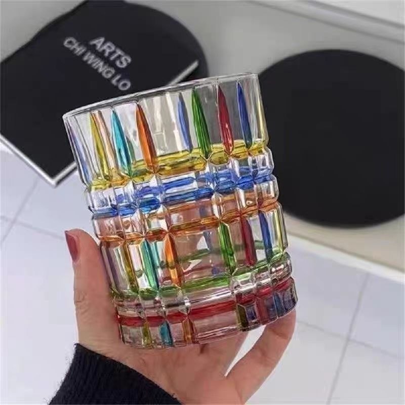 Festett, kézzel szőtt üvegből készült, fülkés háztartási pohár, női teáspohár, ivóital-pohár, whiskys söröspohár