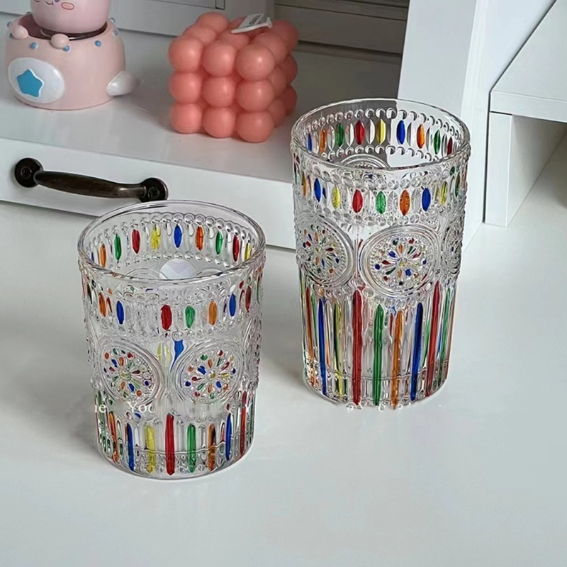 Festett, kézzel szőtt üvegből készült, fülkés háztartási pohár, női teáspohár, ivóital-pohár, whiskys söröspohár