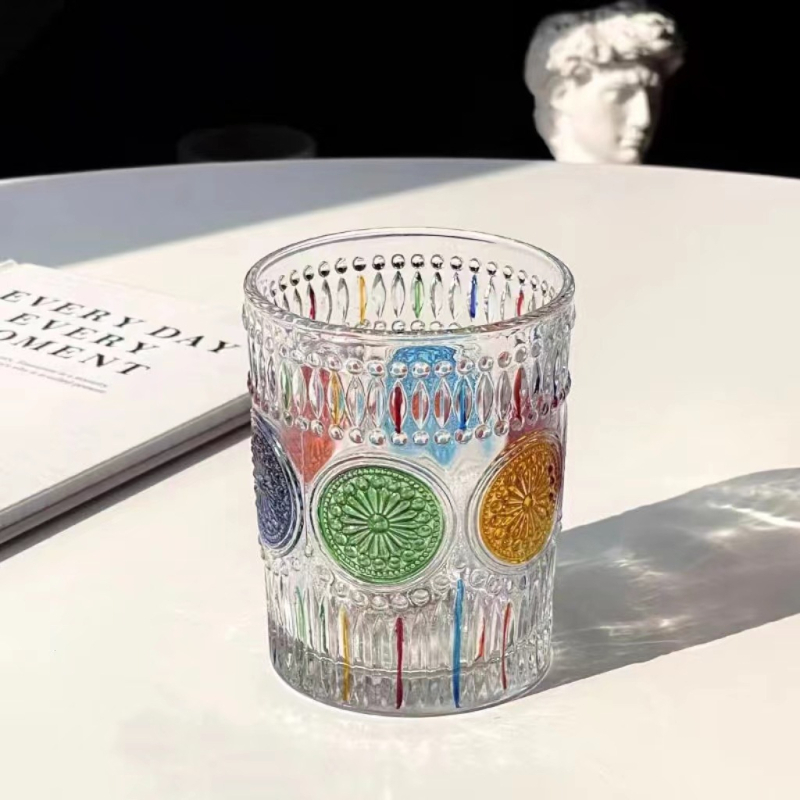 Festett, kézzel szőtt üvegből készült, fülkés háztartási pohár, női teáspohár, ivóital-pohár, whiskys söröspohár