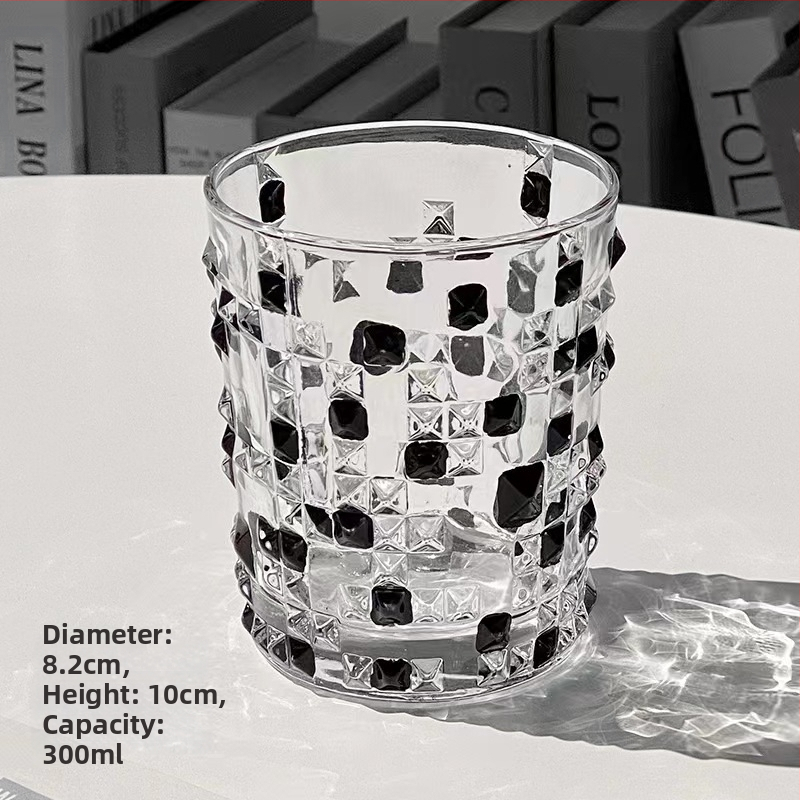 Festett, kézzel szőtt üvegből készült, fülkés háztartási pohár, női teáspohár, ivóital-pohár, whiskys söröspohár