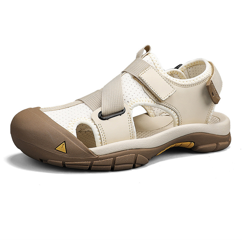 Uued suvemudelid turul, risti rihmaga sandaalid, takjapaelaga retrosussid, vabaaja ülerõivad, rannasandaalid