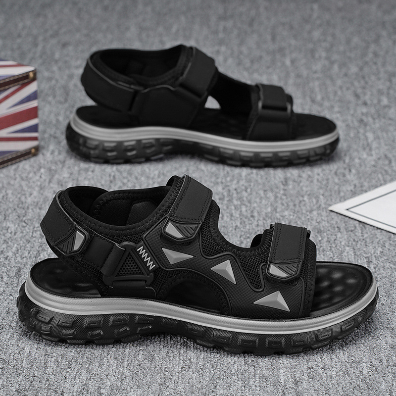 2025 tavaszi és nyári férfi új, nyitott orrú, divatos, mindenhez illő, mindennapi, hétköznapi, tépőzáras férfi szandál