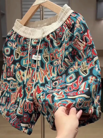 Vara fire vopsite jacquard alfabet graffiti pantaloni scurți bărbați la modă la modă frumos pantaloni de plajă all-match pentru bărbați