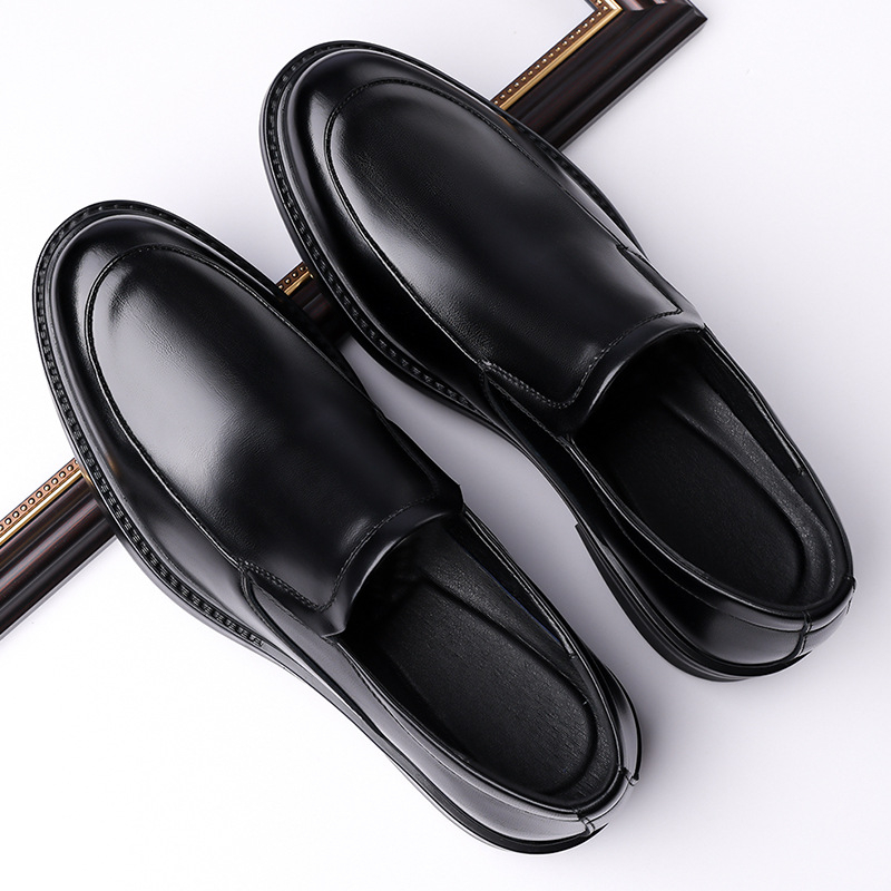 Nagy méretű bőrcipők Férfi üzleti, formális, alkalmi, bebújós, munkacipő, lélegző, puha talpú, csúszásmentes, brit vőlegényi esküvői cipők