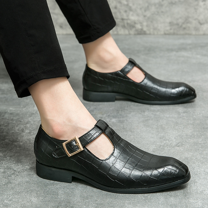 2023-as határokon átnyúló szandálok hegyes orrú férfi nyári hegyes orrú bőr cipők felsőruházat vezetői cipő férfi hétköznapi üzleti férfi cipők