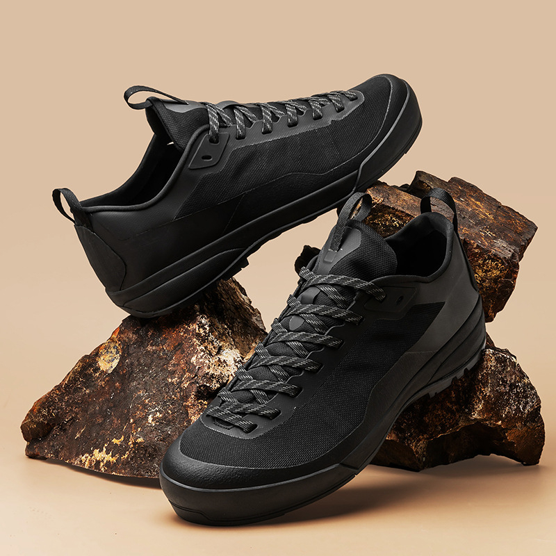 Határokon átnyúló férfi cipők 2025 új üzleti stílusú sport alkalmi cipők férfi hálós, lélegző túracipők csúszásmentes és könnyű