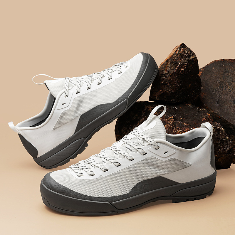 Határokon átnyúló férfi cipők 2025 új üzleti stílusú sport alkalmi cipők férfi hálós, lélegző túracipők csúszásmentes és könnyű