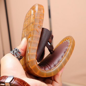 Férfi valódi bőr nyári férfi marhabőr szandálok brit retró csúszásgátló alkalmi férfi flip-flop szandálok férfi divatos