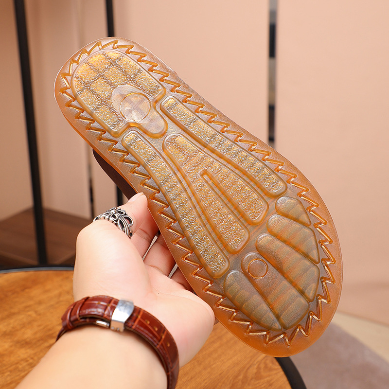 Férfi valódi bőr nyári férfi marhabőr szandálok brit retró csúszásgátló alkalmi férfi flip-flop szandálok férfi divatos