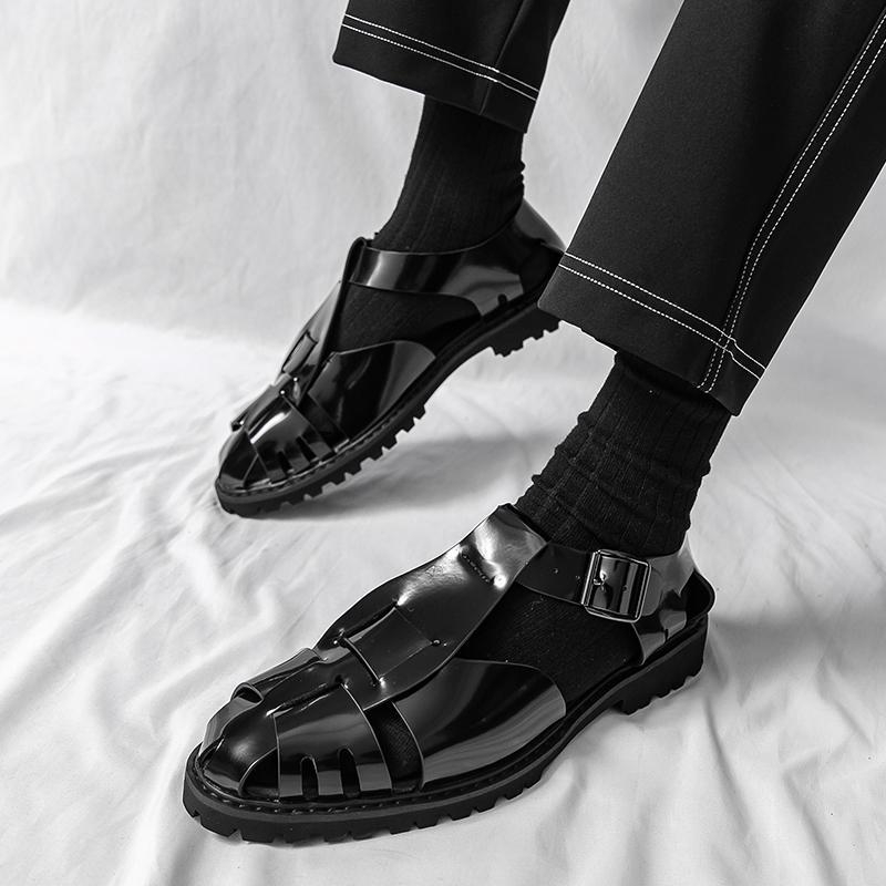 Divatos retró kerek orrú, üreges római szandál férfiaknak, alkalmi strandcipők, sokoldalúak a 2025-ös nyárra, új