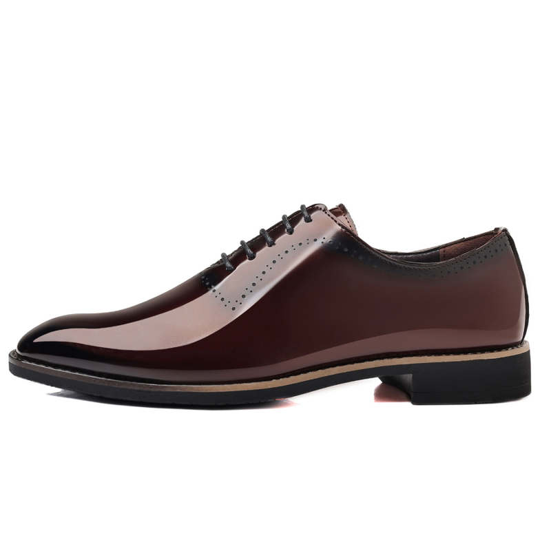 Muške poslovne cipele s vezanjem 7903 od lakirane kože s rezbarenim kvadratnim uzorkom, 2025.