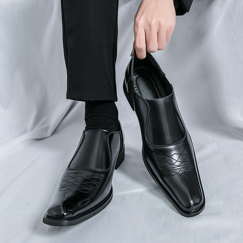 2024 Új Férfi Elegáns Cipők 38-46 Méret Divatos Hegyes Bőr Cipők Férfi Bebújós Hegyes Bőr Cipők Férfi