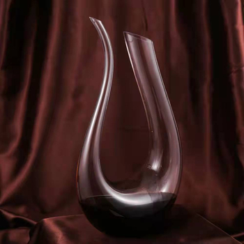 U alakú dekantáló kreatív boros dekantáló otthoni készlet nagy hattyú vízesés szállodai étterem boros dekantáló kütyü
