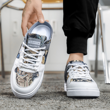 Férfi cipők határokon átnyúló nagy méretű nyári új alkalmi cipők divatos férfi bebújós szövet félpapucsok trendi lusta papucsok