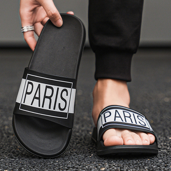 Brit stílusú papucsok 2025 nyári új stílusú papucsok kültéri divatos férfi és női puha talpú bebújós strandpapucsok
