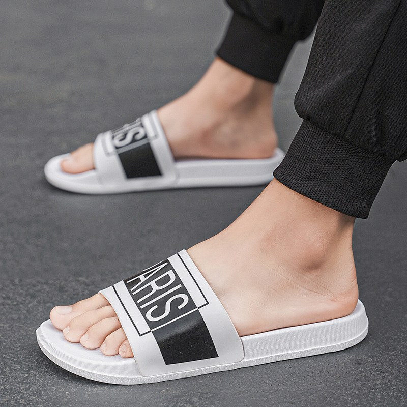 Brit stílusú papucsok 2025 nyári új stílusú papucsok kültéri divatos férfi és női puha talpú bebújós strandpapucsok