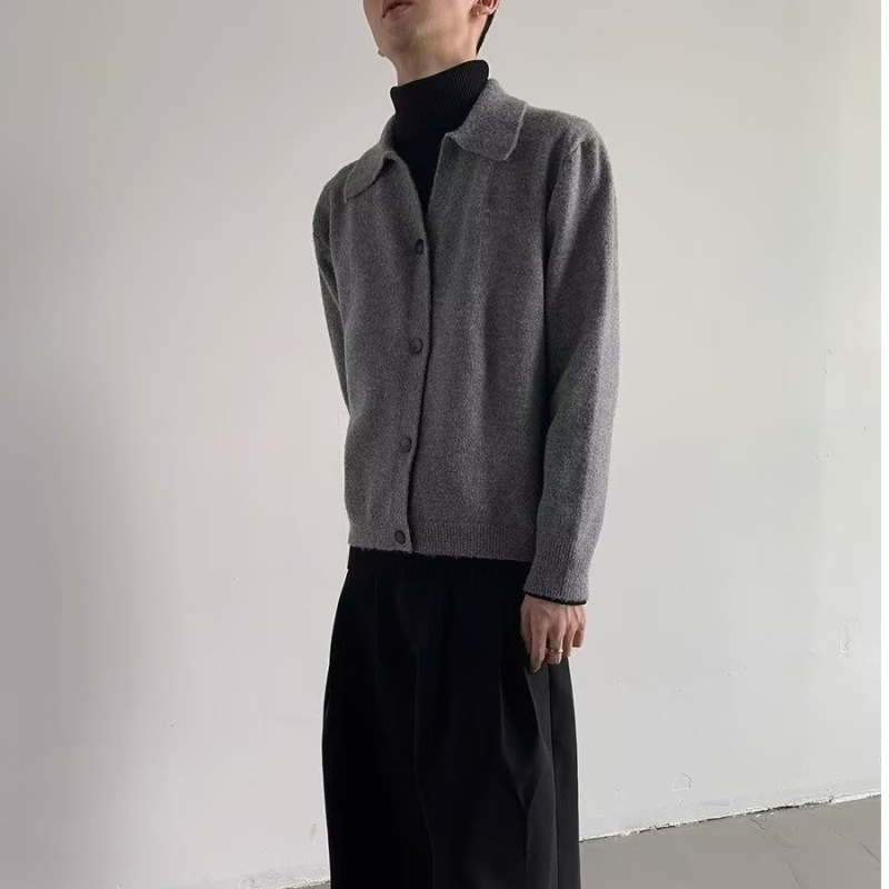 Tavaszi és őszi koreai stílusú hajtókás kardigán férfi divatos egyszerű gombos kötött pulóver vintage hétköznapi vékony kabát