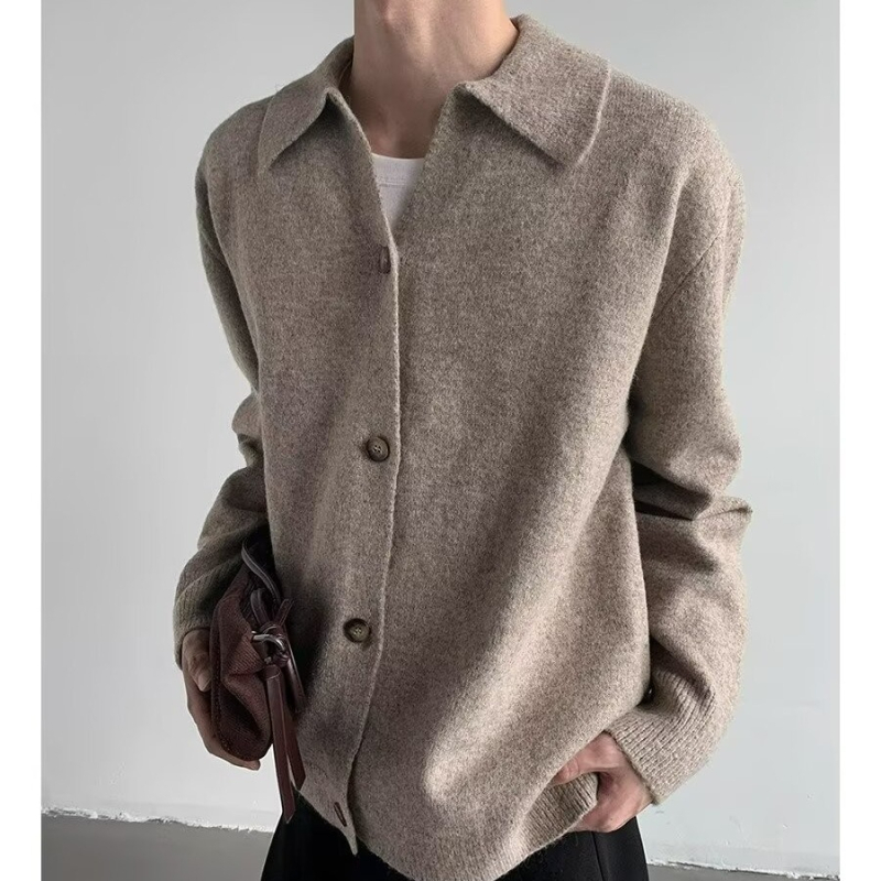 Tavaszi és őszi koreai stílusú hajtókás kardigán férfi divatos egyszerű gombos kötött pulóver vintage hétköznapi vékony kabát