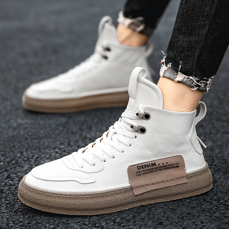 Európai magas szárú, vastag talpú cipők 2024 őszi és téli férfi koreai alkalmi divatos cipők főiskolai hallgatóknak divatos fehér cipők