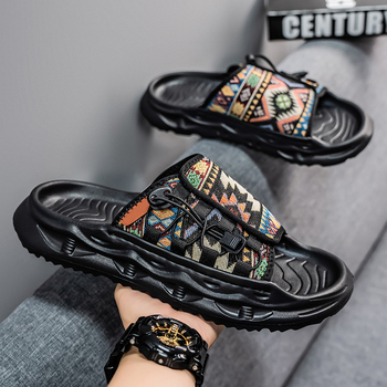 Férfi papucsok, divatos márka 2025 új nyári külső ruházat, csúszásgátló, kopásálló strandcipők, tinédzserek, egyvonalas szandálok