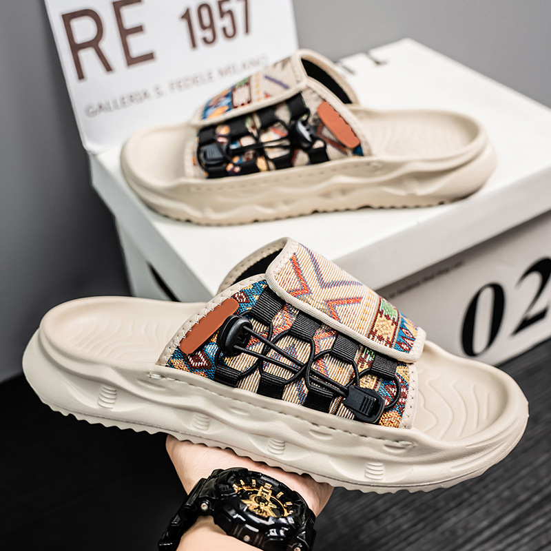 Férfi papucsok, divatos márka 2025 új nyári külső ruházat, csúszásgátló, kopásálló strandcipők, tinédzserek, egyvonalas szandálok