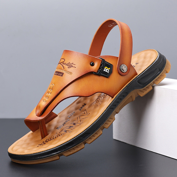 Meeste sandaalid suvi 2025 uue stiiliga ülerõivad pehme tallaga sussid kaheotstarbelised meeste libisemiskindlad rannasandaalid