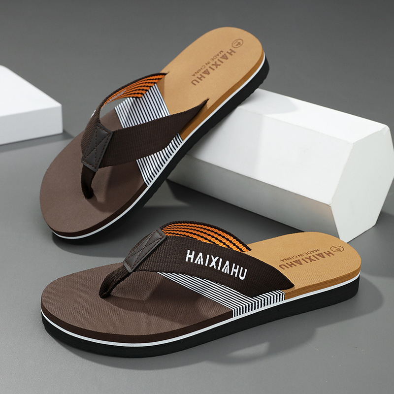 2025-ös papucsok, szandálok, csúszásgátló strandcipők, papucsok, új férfi nyári beltéri és kültéri viselet