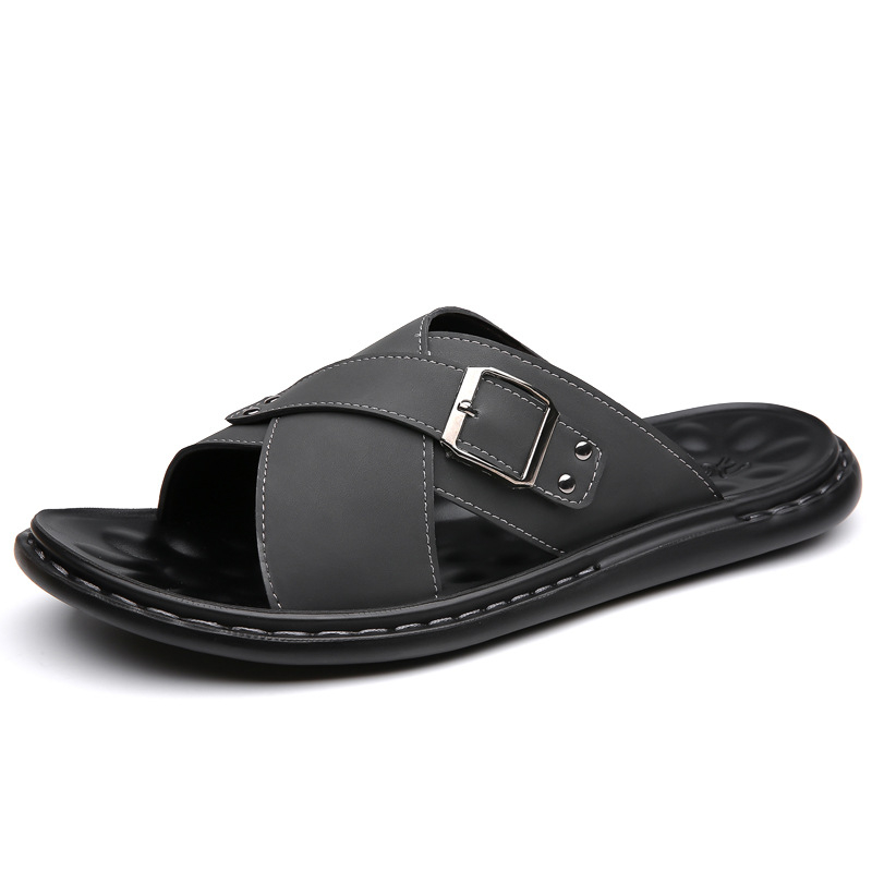 Férfi szandálok 2025 nyár új valódi bőr csúszásgátló strandcipő férfi külső ruházat vezetés kettős felhasználású szandálok divatos