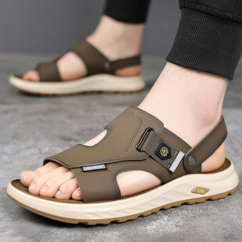 Παπούτσια θαλάσσης νέα κορυφαίας στρώσης από δέρμα αγελάδας 2025 μοντέρνα casual παπούτσια θαλάσσης ανδρικά μαλακά αντιολισθητικά σανδάλια διπλής χρήσης