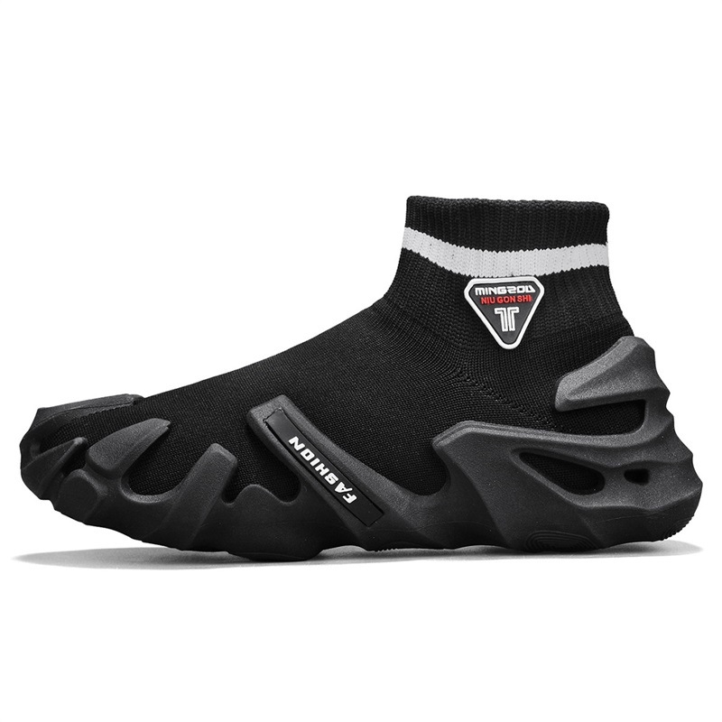 2025 Új Tavaszi Lélegző Férfi Cipők Repülő Hálós Felületű Slip-on Lazy Zokni Cipő Futócipők Vastag Talpú Torre Cipő