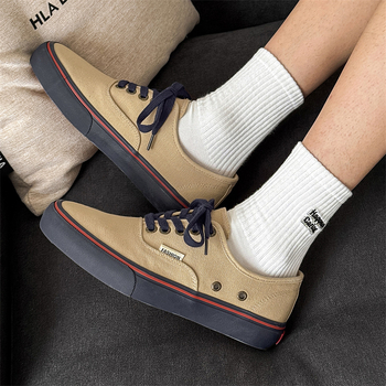 Μοντέρνα ανδρικά αθλητικά παπούτσια από καμβά 2025 Καλοκαιρινά νέα βουλκανισμένα casual παπούτσια Μοντέρνα ευέλικτα χαμηλοτάβανα ανδρικά φλατ παπούτσια