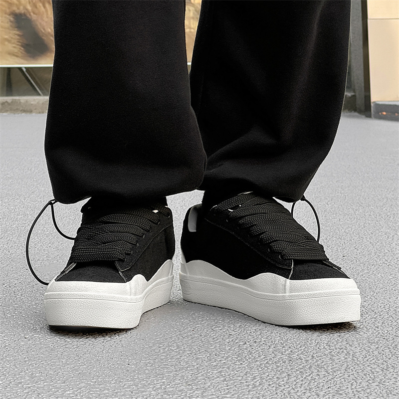 Férfi boardcipők Trendi niche High Street férficipők 2025 Four Seasons platform univerzális divatos cipők Divatos hétköznapi egyrétegű cipők