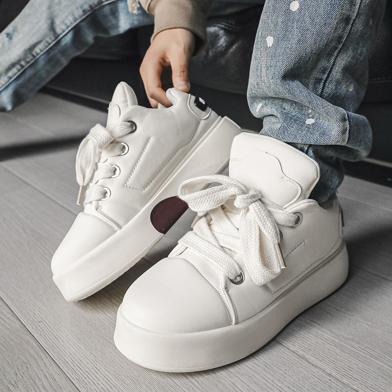 2025 tavaszi új férfi board cipők férfi koreai divat Joker férfi casual tornacipő egyetemi stílusú board cipő