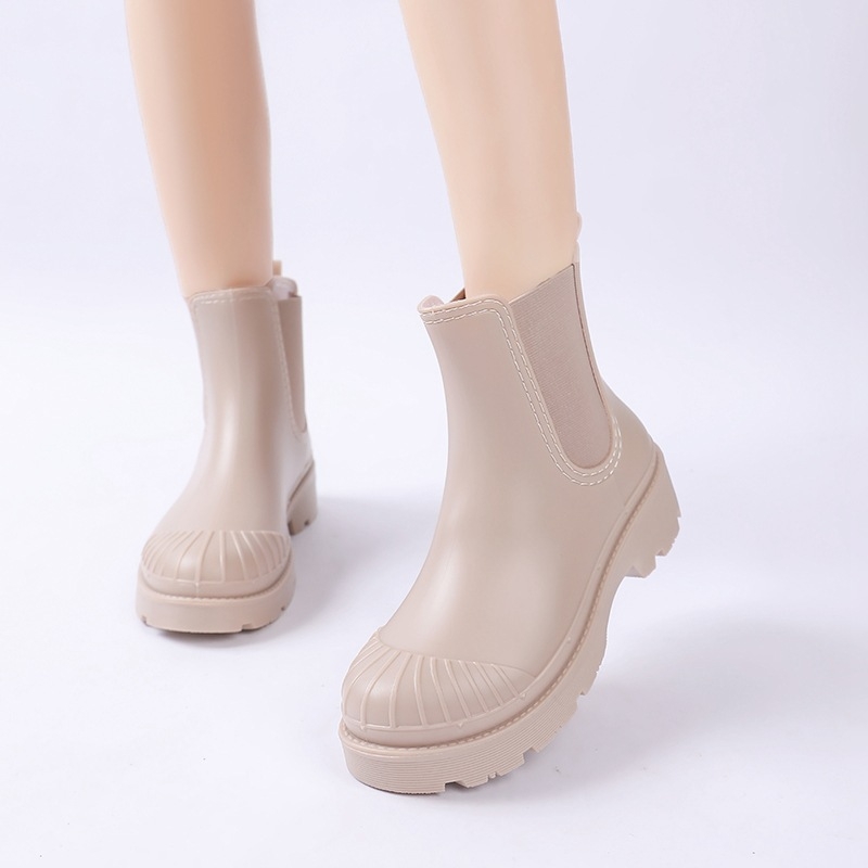 Tarptautiniai madingi moteriški lietaus bateliai „Chelsea“ korėjietiško stiliaus storapadžiai guminiai batai, pagaminti iš aplinkai nekenksmingos medžiagos, universalūs, vandeniui atsparūs darbo batai moterims.