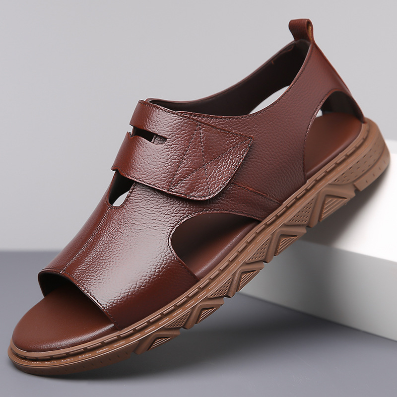 Férfi szandálok valódi bőrből, 2025-ös nyár, új, első rétegű marhabőrből, puha talpú, csúszásgátló strandcipő, divatos Róma