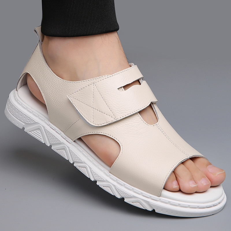 Férfi szandálok valódi bőrből, 2025-ös nyár, új, első rétegű marhabőrből, puha talpú, csúszásgátló strandcipő, divatos Róma