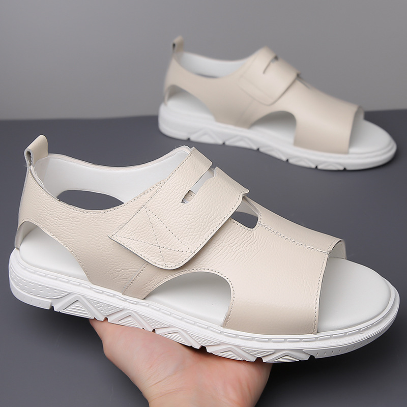 Férfi szandálok valódi bőrből, 2025-ös nyár, új, első rétegű marhabőrből, puha talpú, csúszásgátló strandcipő, divatos Róma