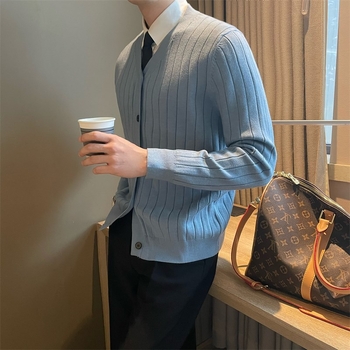 Британски стил, плътен цвят, тънък текстуриран тънък кардиган, плетен, модерен, прост, модерен мъжки раиран пуловер с V-образно деколте, малко палто