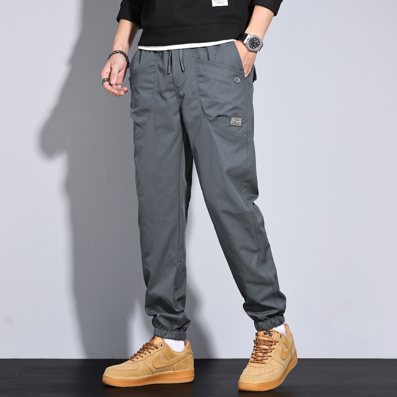 Új 2025-ös tavaszi és nyári laza, egyenes szárú, hárem cargo nadrág, stílusos, többzsebes, lezser, férfiaknak való cargo nadrág, divatos