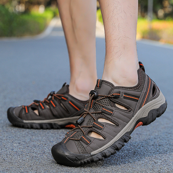 Crossborder nagy méretű túraszandál férfiaknak nyáron Lélegző hálós orrú szandál férfiaknak Vastag talpú kültéri strandcipők