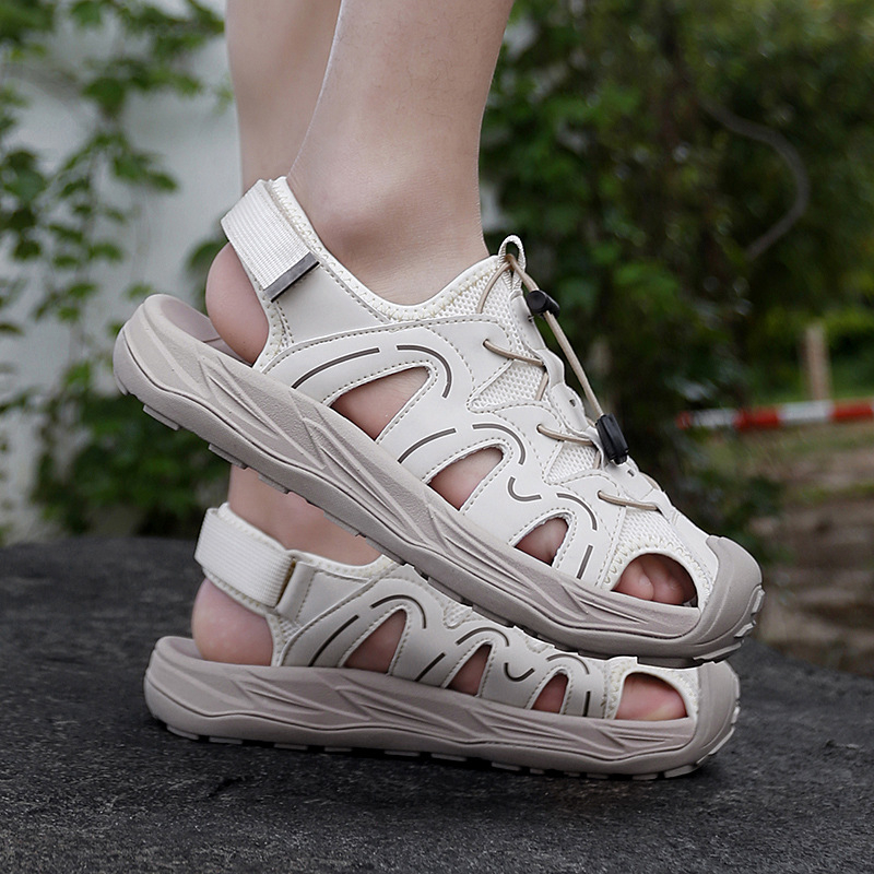 Külkereskedelmi nagy méretű férfi alkalmi szandálok kültéri strandcipők mosolygós arc sokoldalú divatos férfi cipők 46-os méret nyári csúszásgátló cipők