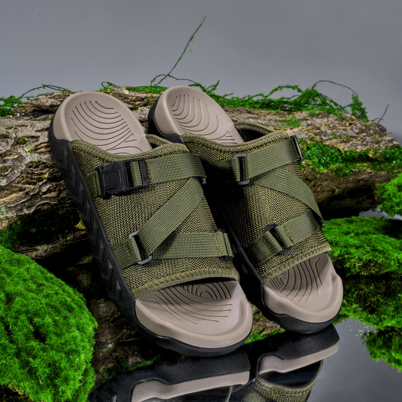 Határokon átnyúló nyári nagy méretű strandpapucsok kültéri szabadidős bebújós szandálok lélegző hálós papucsok férfi strandcipők