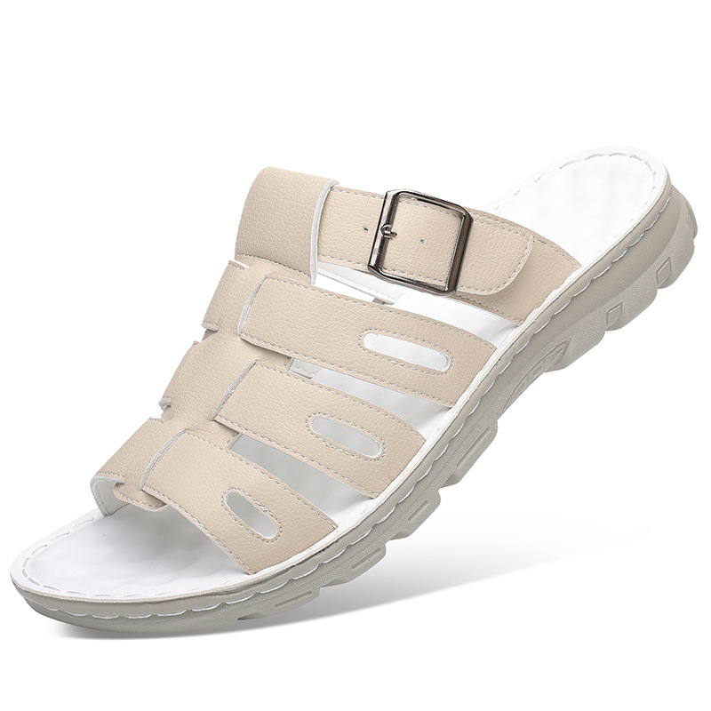 Határokon átnyúló kereskedelemből származó nagyméretű szandálok, új nyári csúszásgátló férfi papucsok, üreges, hétköznapi papucsok kényelmes érzettel kültéri viseletre