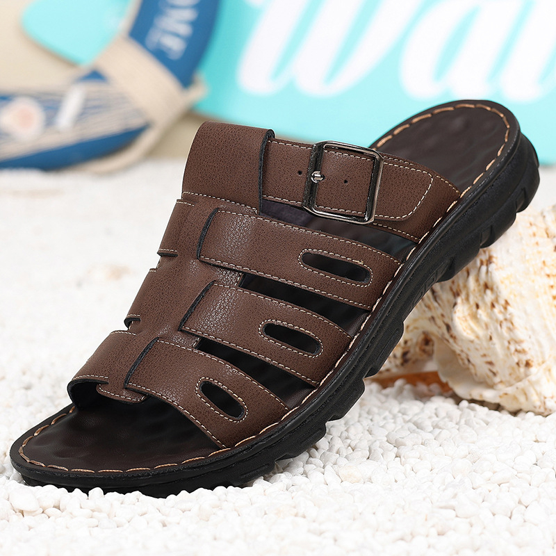 Határokon átnyúló kereskedelemből származó nagyméretű szandálok, új nyári csúszásgátló férfi papucsok, üreges, hétköznapi papucsok kényelmes érzettel kültéri viseletre