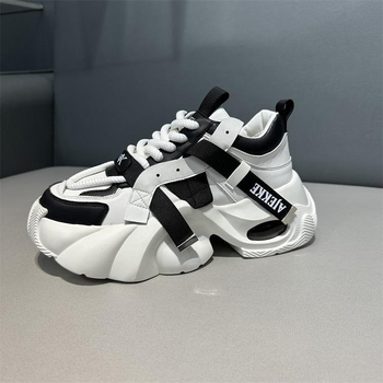 Δημοφιλή ανδρικά παπούτσια Άνοιξη Υψηλής ποιότητας, casual, μοντέρνα, αθλητικά παπούτσια για τρέξιμο με χαμηλό πάνω μέρος, χοντρή σόλα, αυξημένη αναπνοή, μοντέρνα ανδρικά παπούτσια