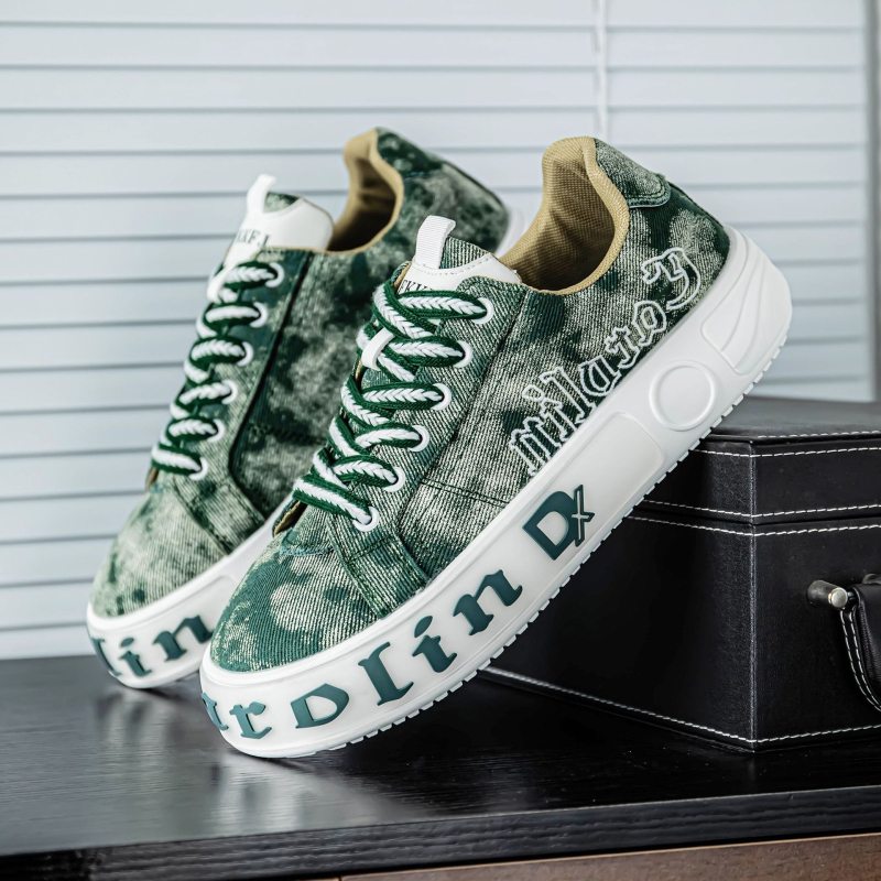 Vászon férfi cipők tavaszi lélegző sokoldalú divatos sport alkalmi cipők niche design vastag talpú magasságnövelő farmercipők