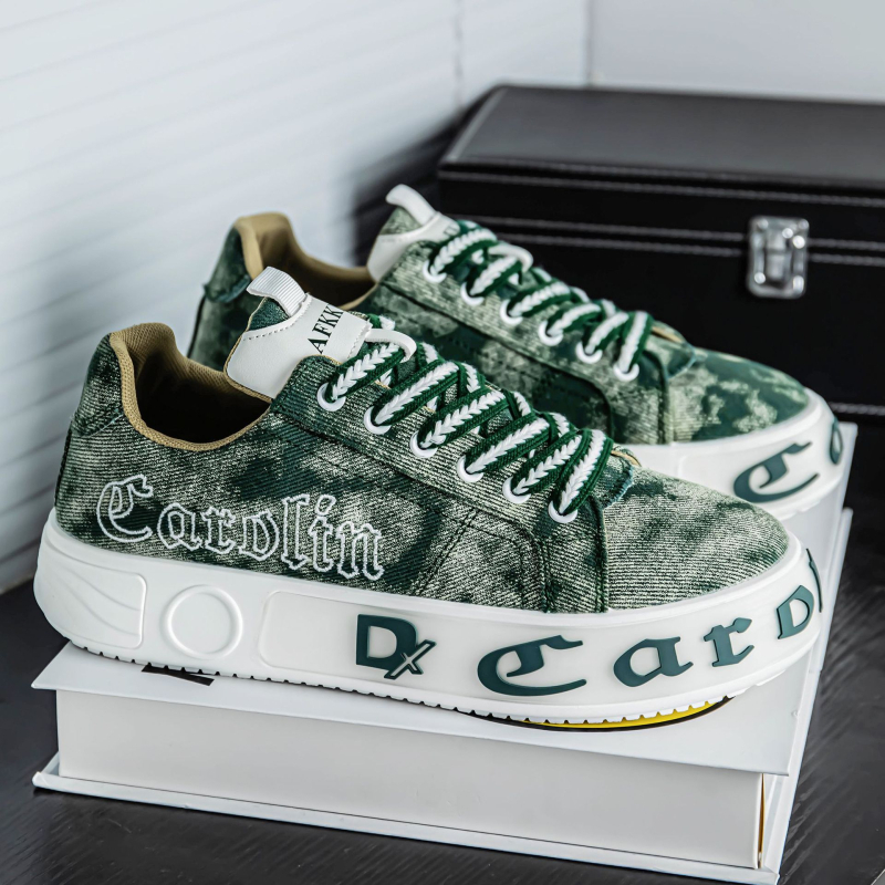 Vászon férfi cipők tavaszi lélegző sokoldalú divatos sport alkalmi cipők niche design vastag talpú magasságnövelő farmercipők