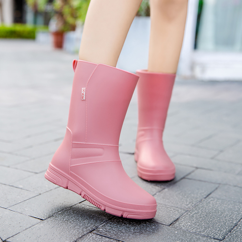 Moteriški vandeniui atsparūs neslystantys, vilnos pamušalu padengti guminiai batai iki blauzdų, japoniško stiliaus, madingi lauko guminiai batai, nauji, minkštu padu virtuvėje